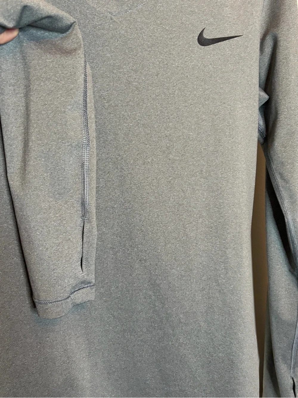 Nike Womens Grey Dri-FIT Long Sleeve V-Neck Shirt with Thumb Holes XL